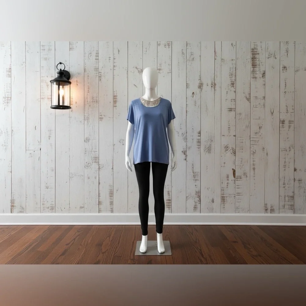 💎$3 WITH BUNDLE💎 Blouse in Soft Blue - Picture 4 of 7